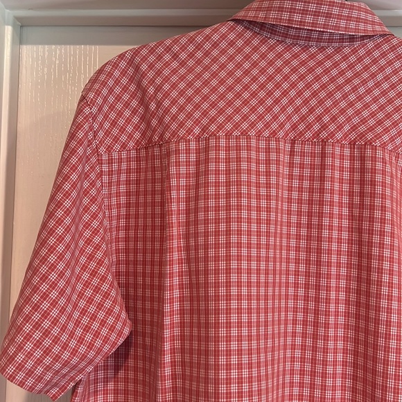 Quicksilver Red and White Plaid Button Up Men’s Large - Picture 8 of 12
